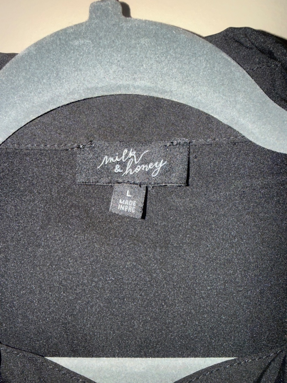 NWOT Adorable Milk and Honey corset top with button up detailing size Large - Picture 3 of 5